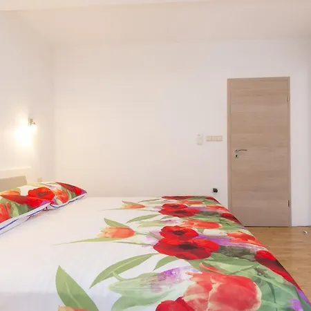 Apartament Elina