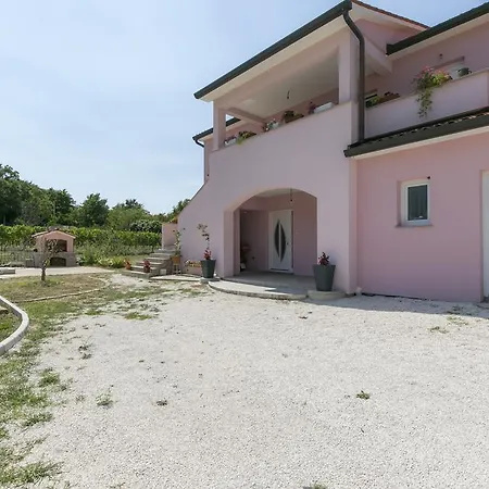 Apartament Elina