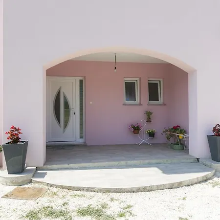 Apartament Elina *